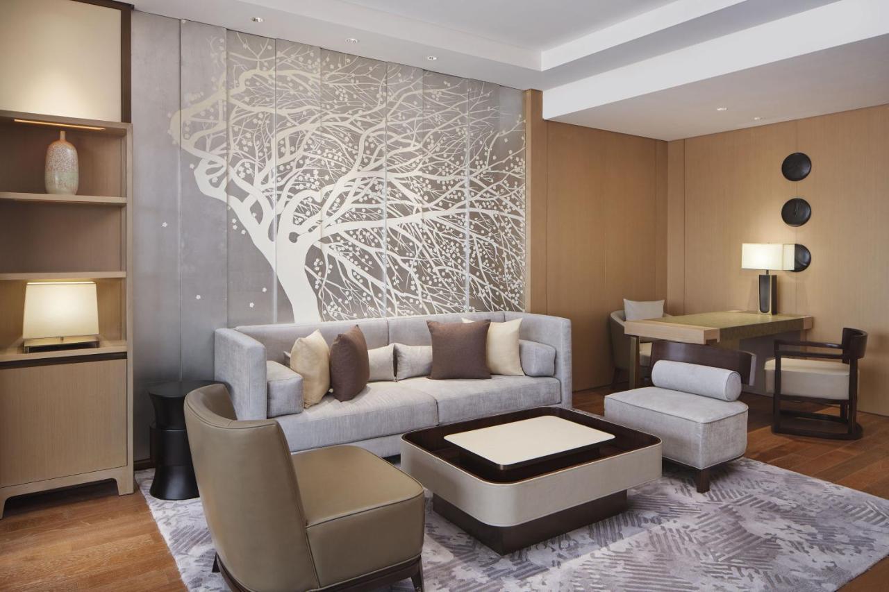 Sheraton Yunfu Xinxing Hotel מראה חיצוני תמונה