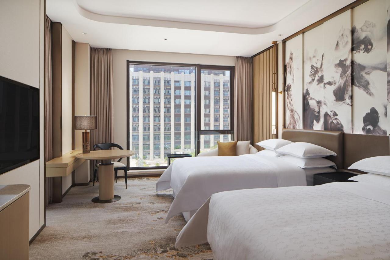 Sheraton Yunfu Xinxing Hotel מראה חיצוני תמונה