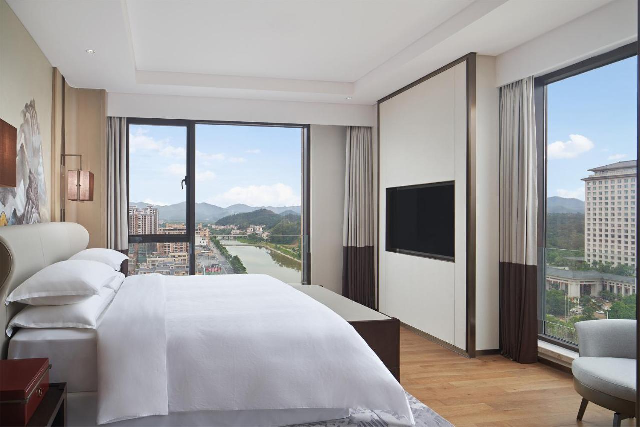 Sheraton Yunfu Xinxing Hotel מראה חיצוני תמונה