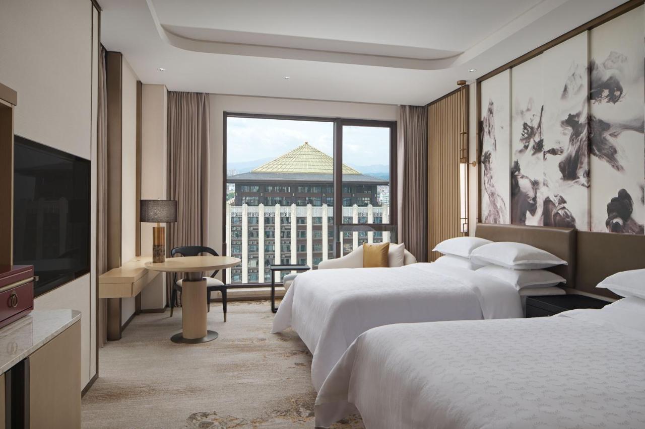 Sheraton Yunfu Xinxing Hotel מראה חיצוני תמונה