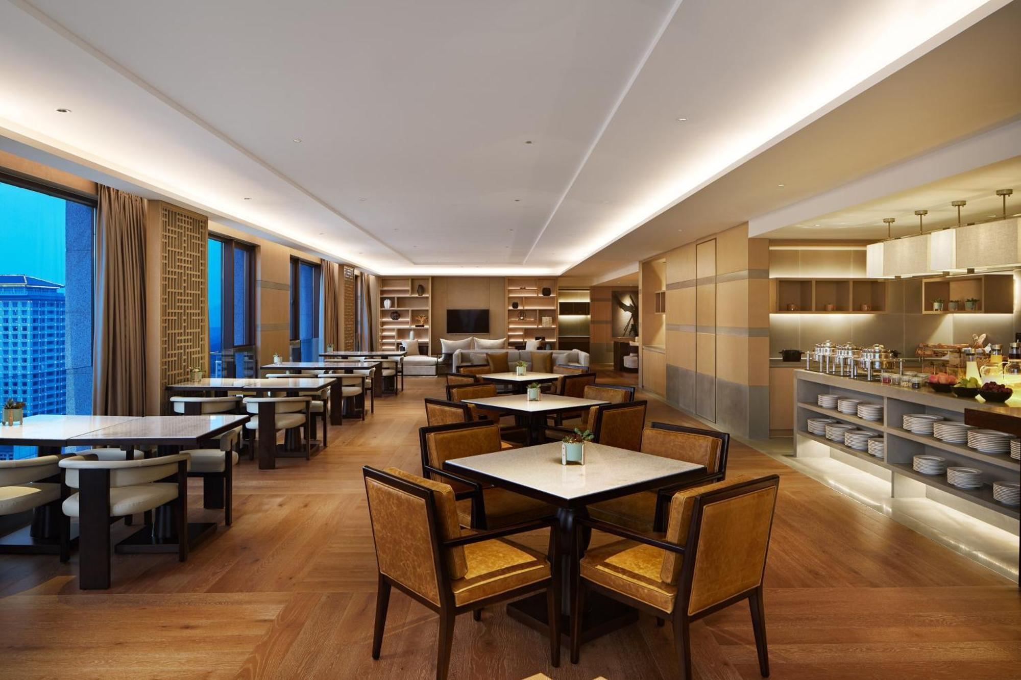 Sheraton Yunfu Xinxing Hotel מראה חיצוני תמונה