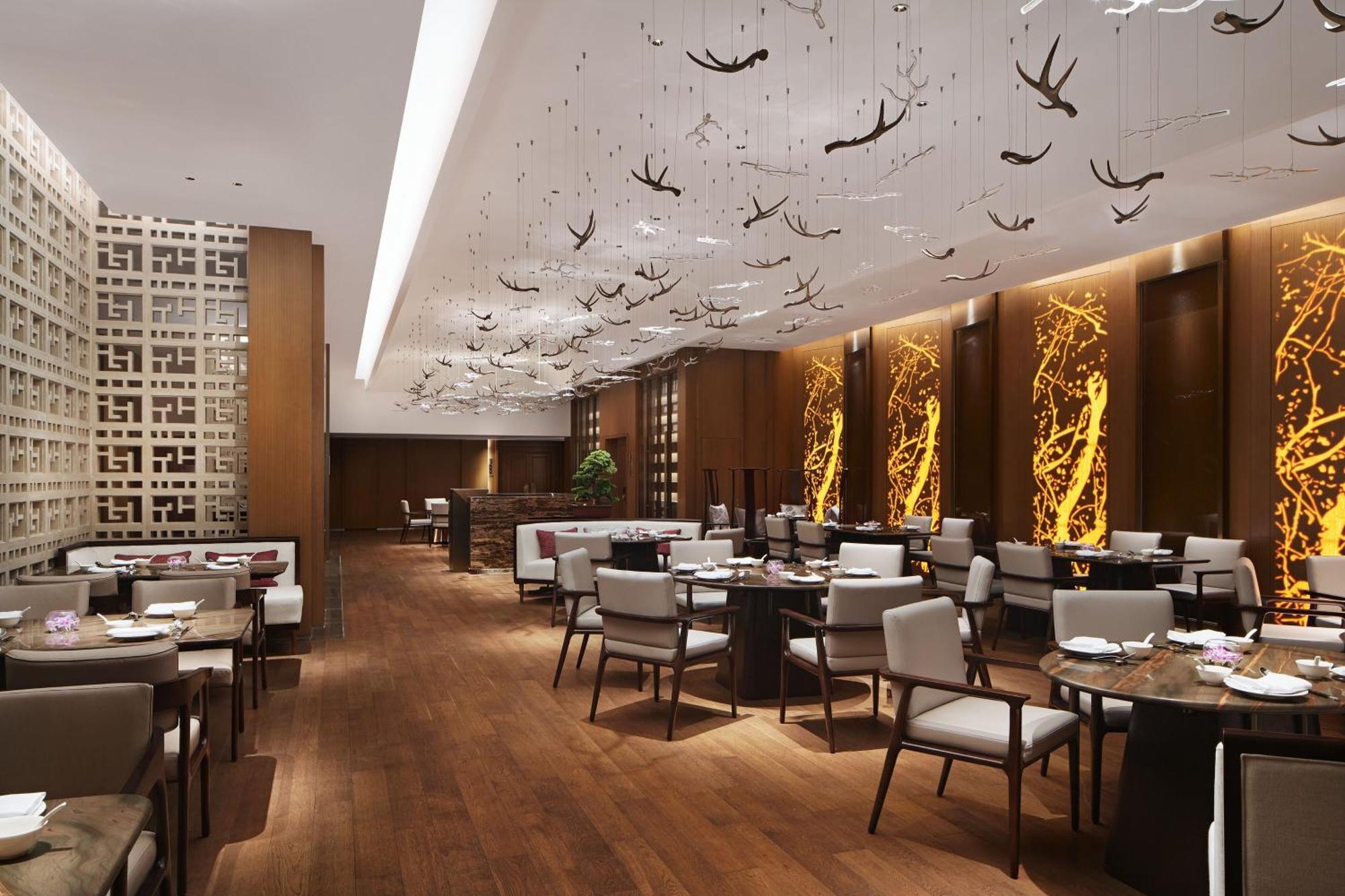 Sheraton Yunfu Xinxing Hotel מראה חיצוני תמונה