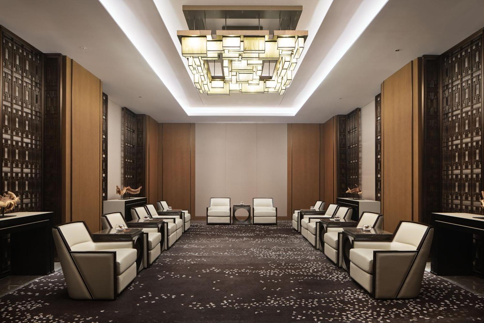 Sheraton Yunfu Xinxing Hotel מראה חיצוני תמונה
