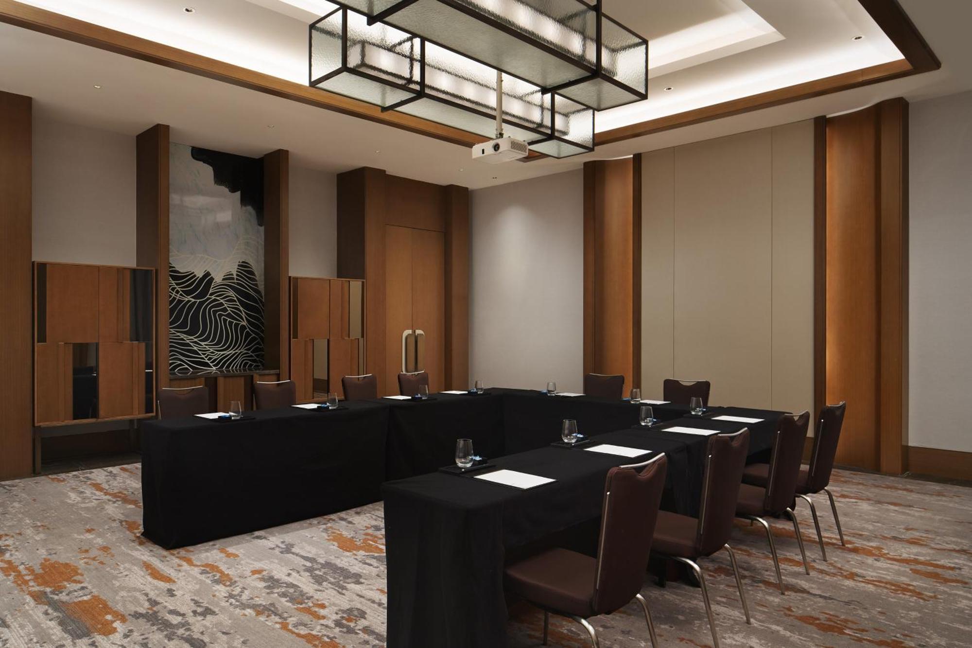 Sheraton Yunfu Xinxing Hotel מראה חיצוני תמונה