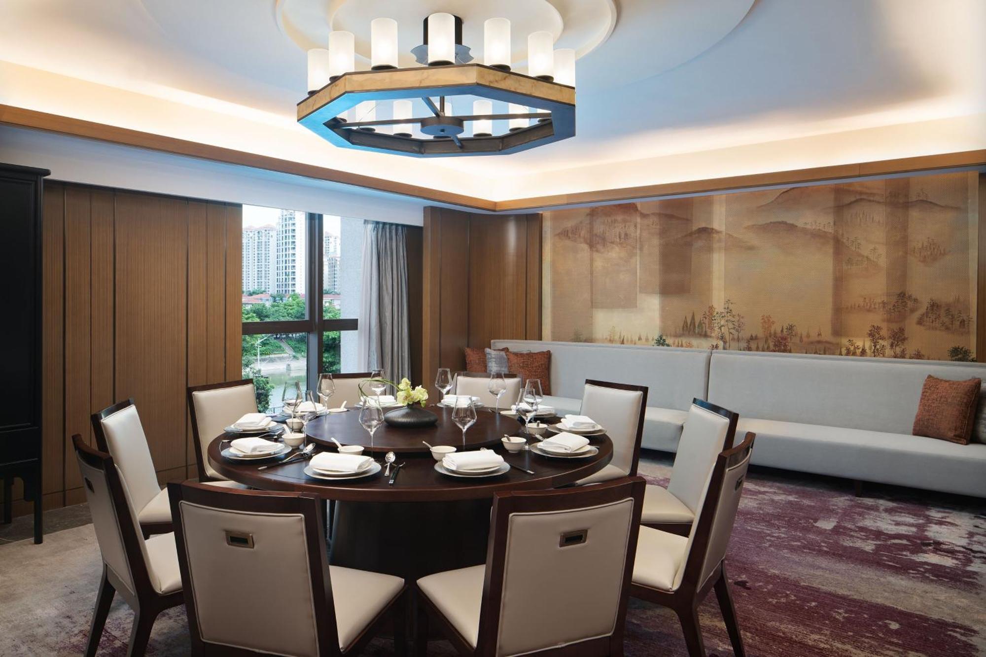 Sheraton Yunfu Xinxing Hotel מראה חיצוני תמונה