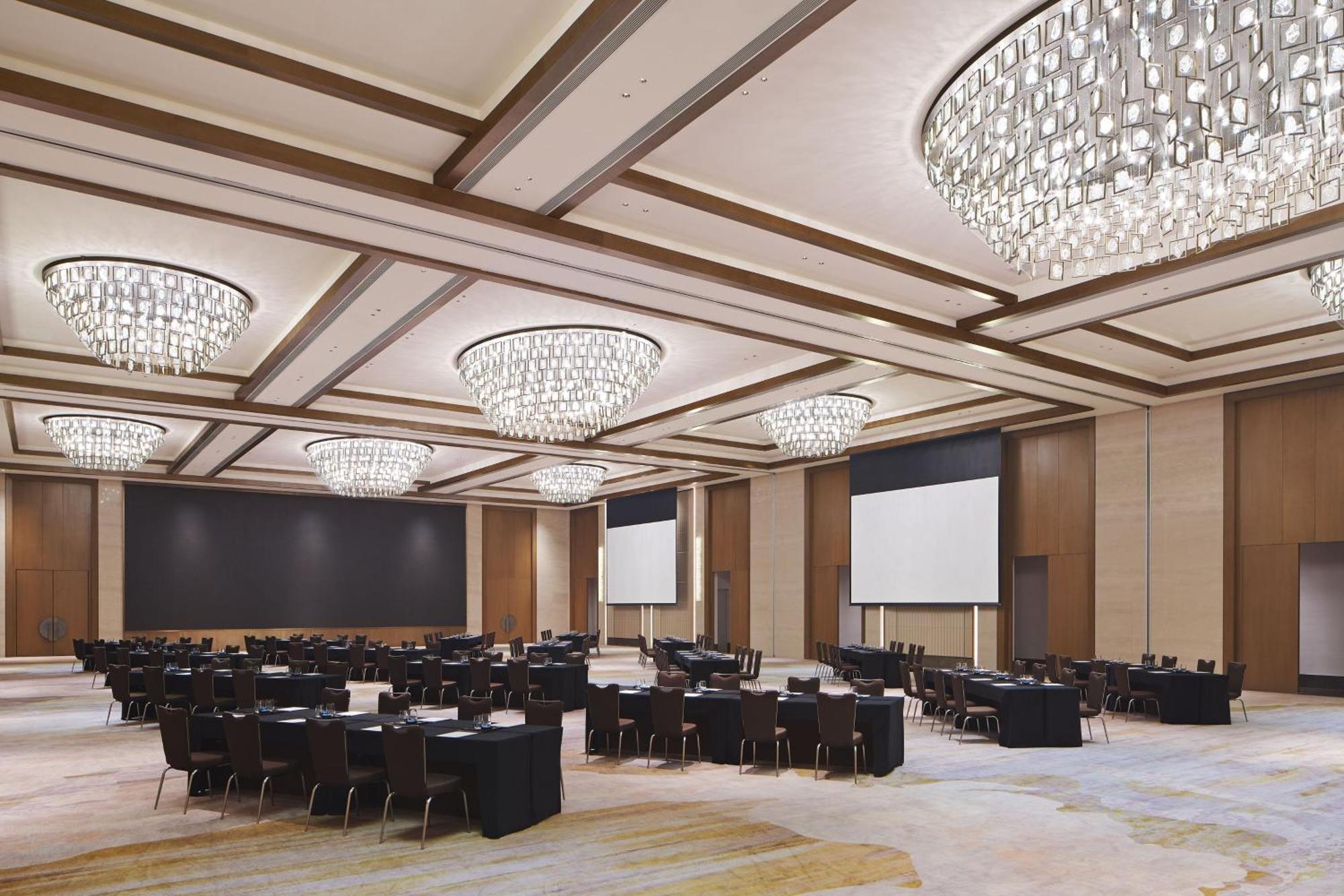 Sheraton Yunfu Xinxing Hotel מראה חיצוני תמונה