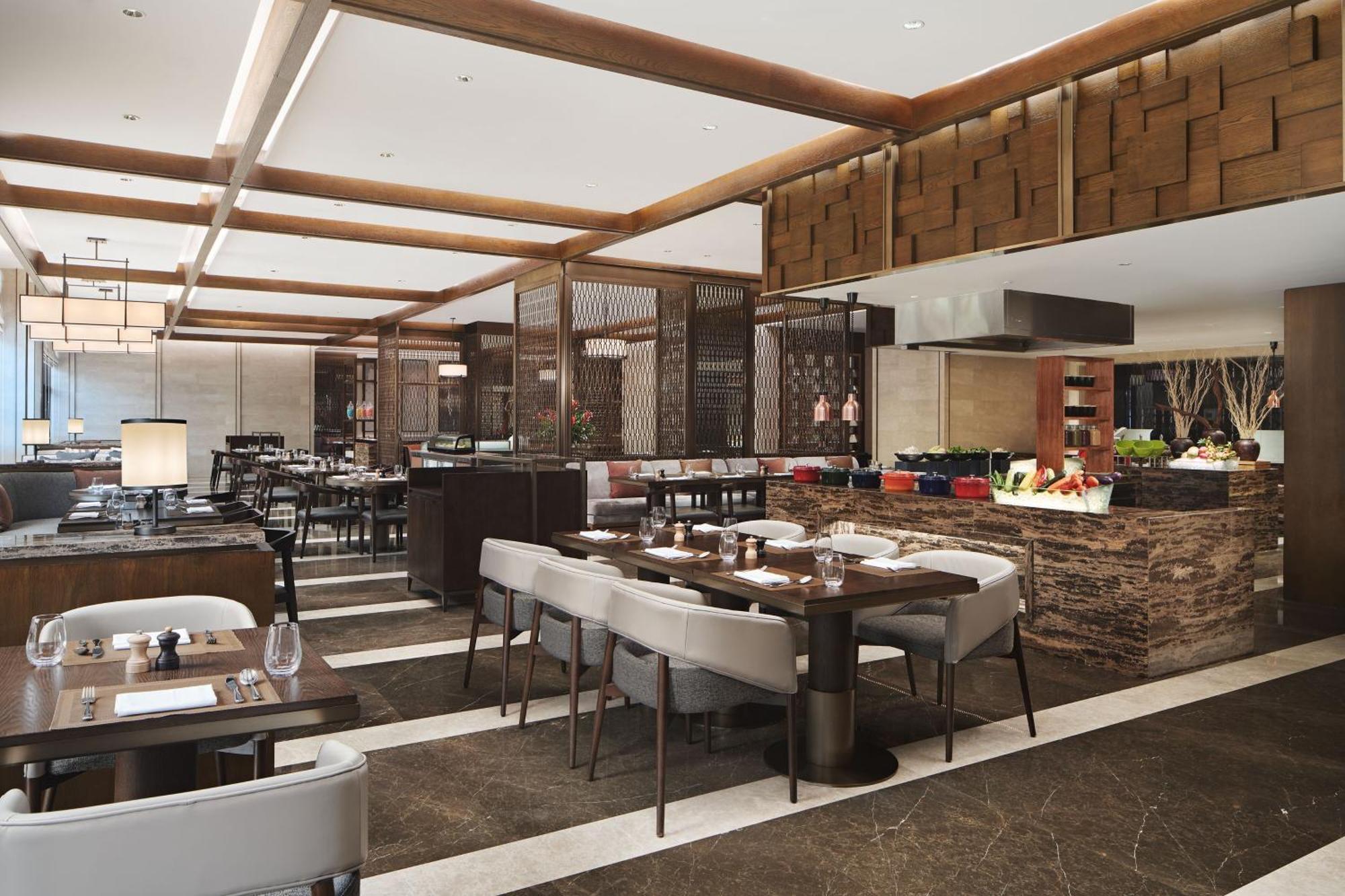Sheraton Yunfu Xinxing Hotel מראה חיצוני תמונה