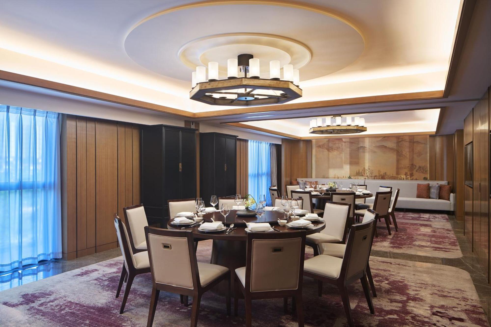 Sheraton Yunfu Xinxing Hotel מראה חיצוני תמונה
