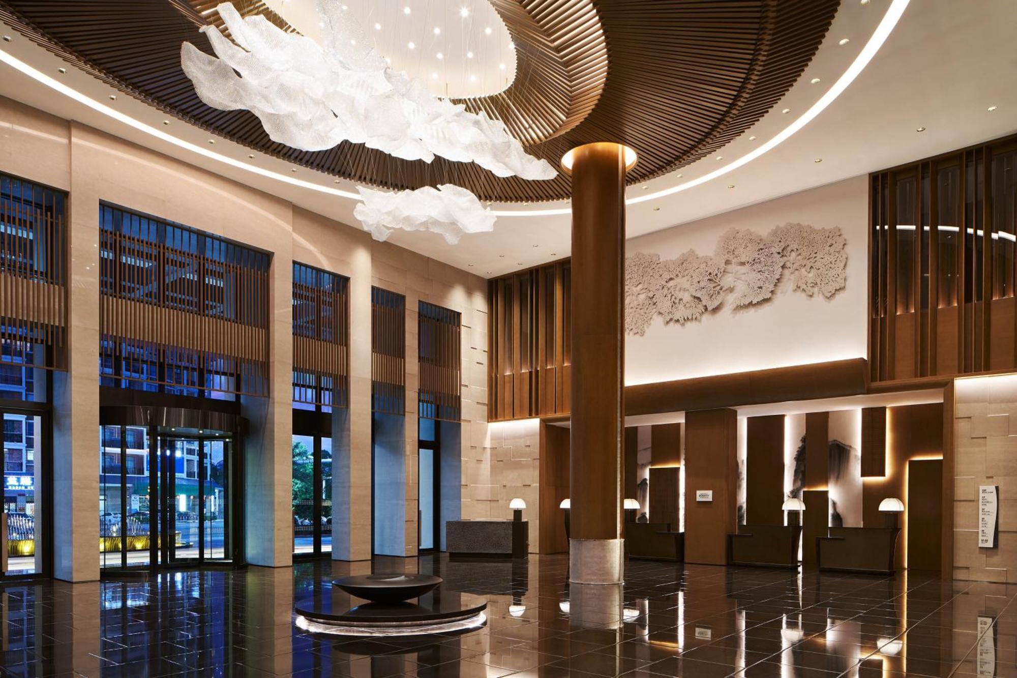 Sheraton Yunfu Xinxing Hotel מראה חיצוני תמונה